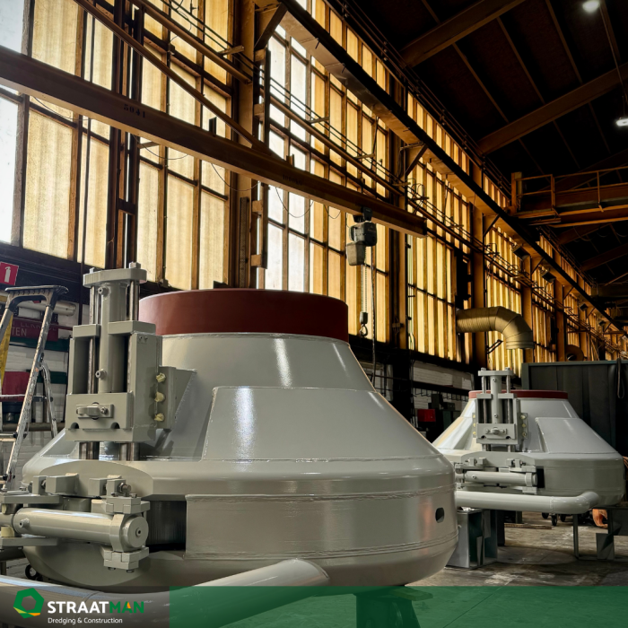 Female parts bow coupling dredger