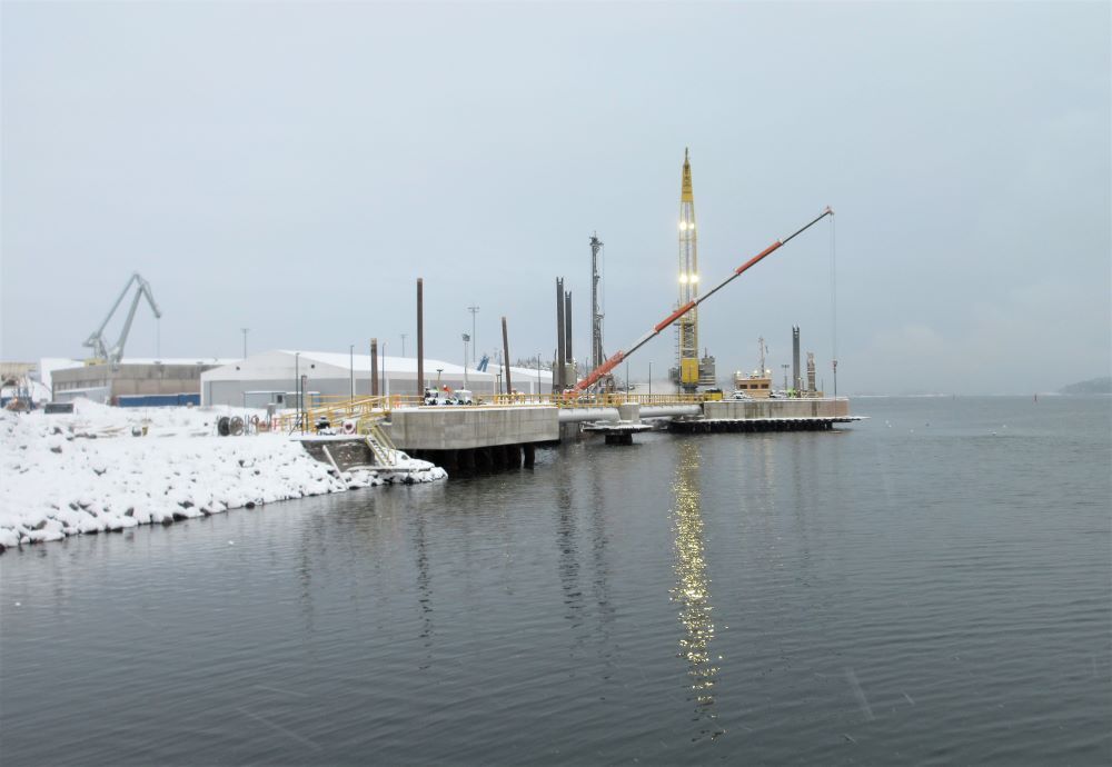 Mooring equipment LNG Finland