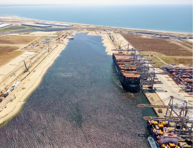 107 pcs of 300T Smart Bollards for Prinses Amaliahaven