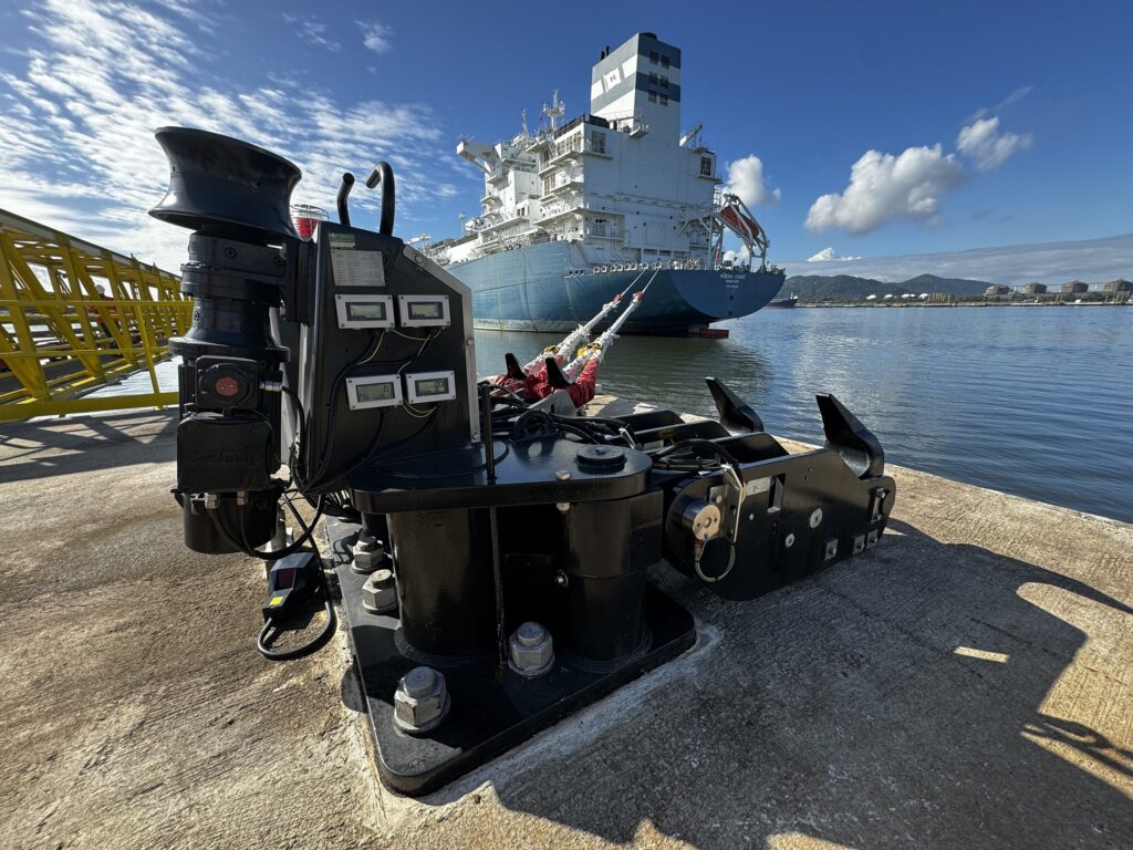 Inbedrijfstelling van het afmeerproject LNG-terminal Santos